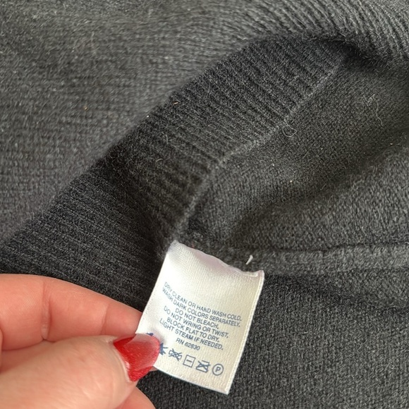 Lands End V Neck Cashmere Black Sweater - Picture 7 of 9